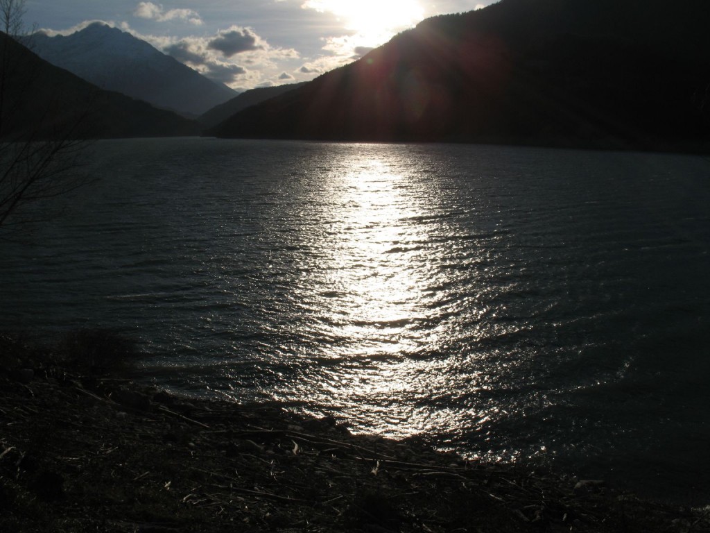Lever de Soleil sur le Lac du Sautet
